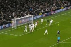 爱游戏大厅-包含曼城碾压马德里竞技，佩德里高光表现的词条