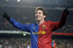 爱游戏下载-赛道与球场的双重奇迹，当F1街道赛焦点战遇见湖人绝杀辽宁队