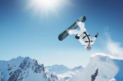 AYXapp下载-波斯铁骑遇南非雄狮，德里赫特一锤定音展巨星本色