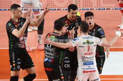 爱游戏在线-意大利足球锦标赛的最新战况揭晓