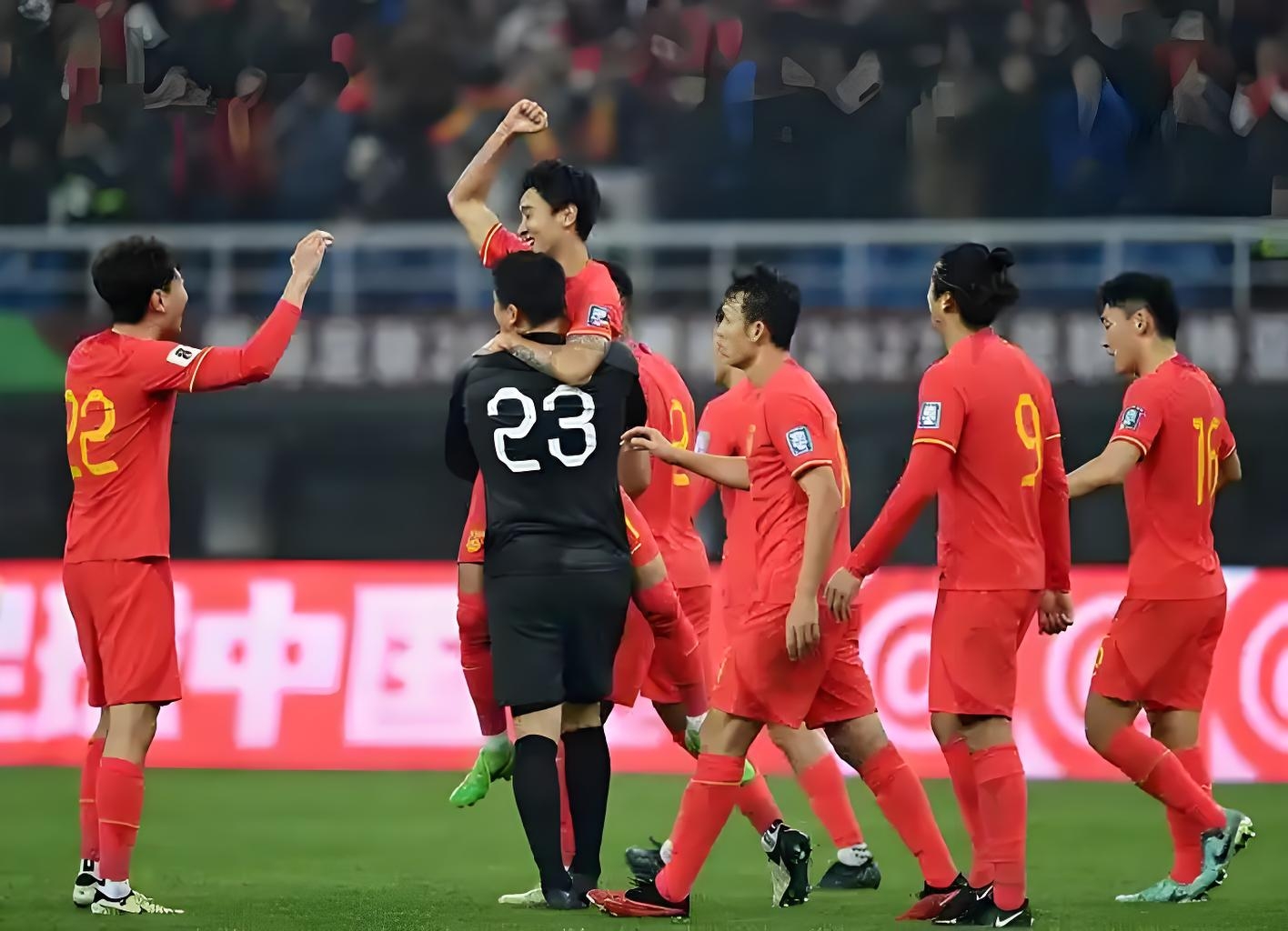 韩国选手在举重赛中力挫对手的简单介绍