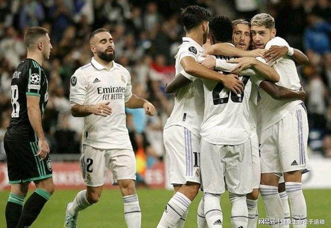 包含尼斯队迎战巴黎，力求战胜强劲对手的词条