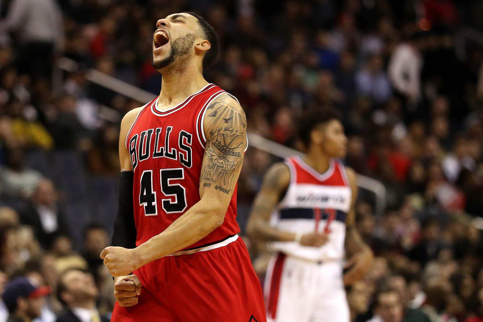 玫瑰持球稳定，公牛队友补篮迅速，全队配合默契的简单介绍