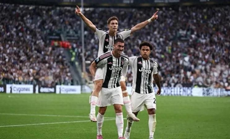 包含尤文图斯铁桶防线严密，助理球队守住胜利的词条