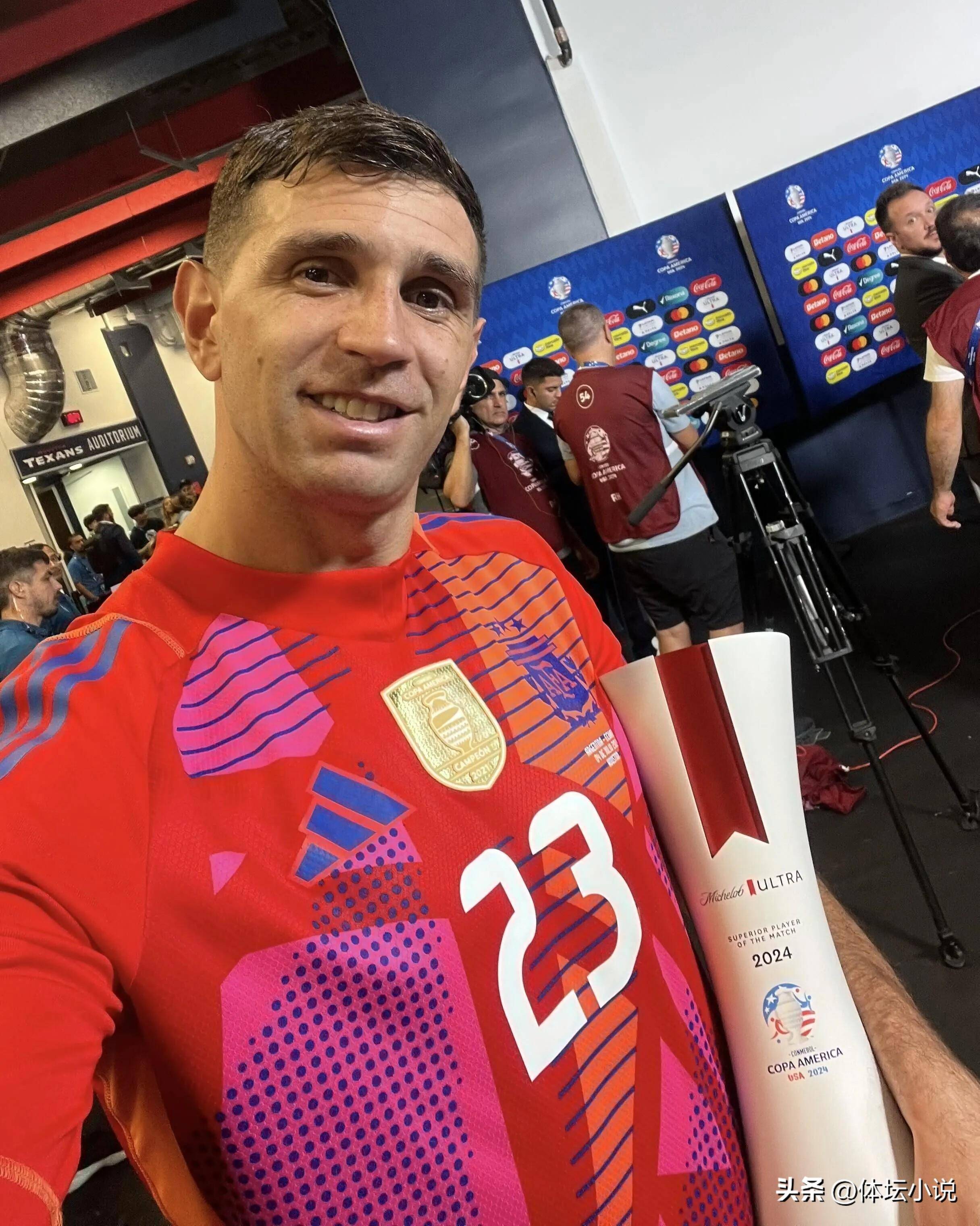 法兰克福门将连续扑点，成为球队守门利器的简单介绍