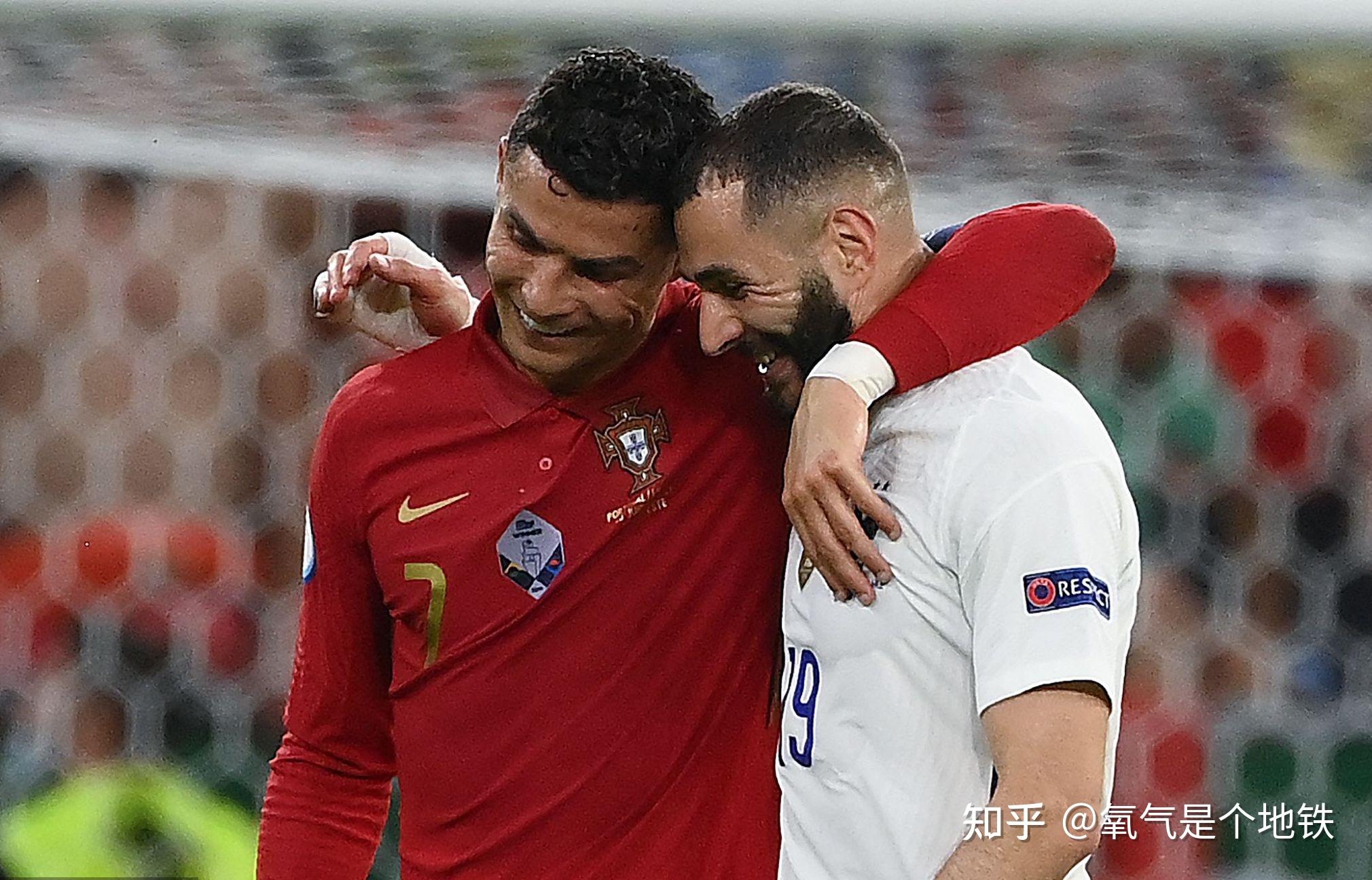 包含葡萄牙虽小组出线，但晋级形势险象环生的词条