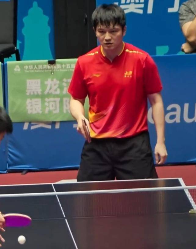 包含韩国乒乓球队完胜波兰乒乓球队，樊振东统治全场的词条