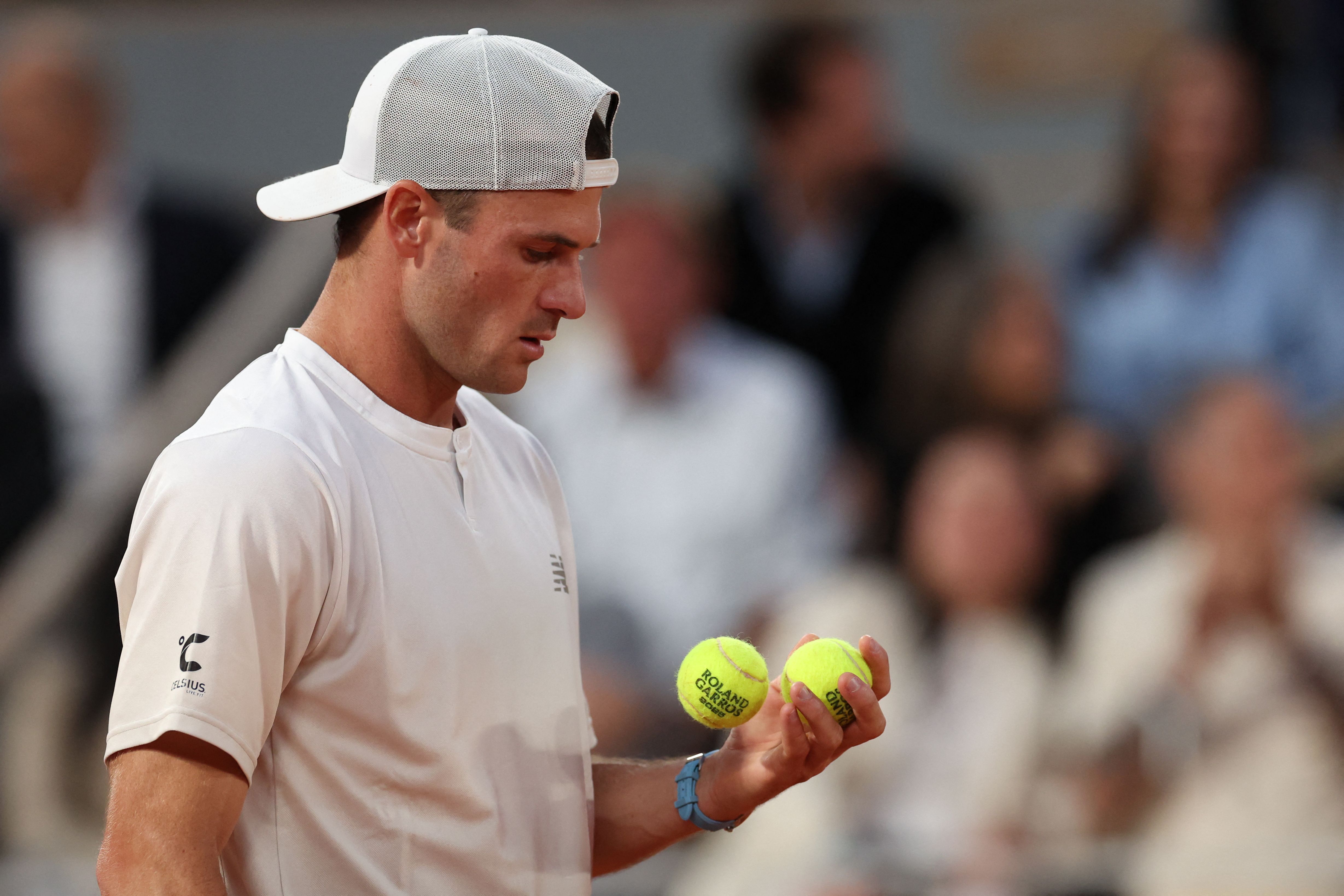 关于法国网球队翻盘美国网球队，阿尔卡拉斯送出助攻的信息