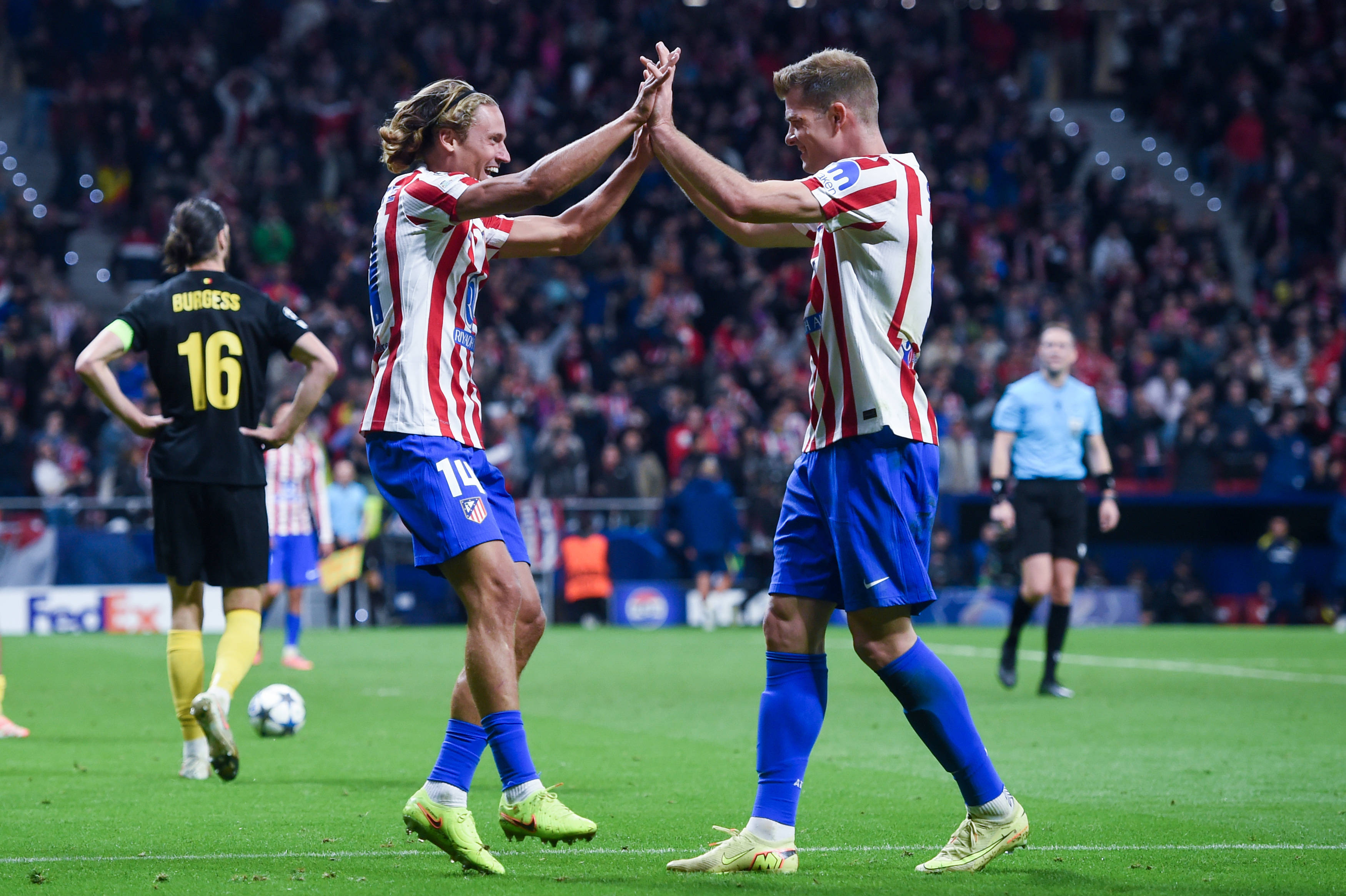 里昂逆转马赛,佩德里带队取胜的简单介绍 里昂逆转马赛,佩德里带队取胜的简单介绍