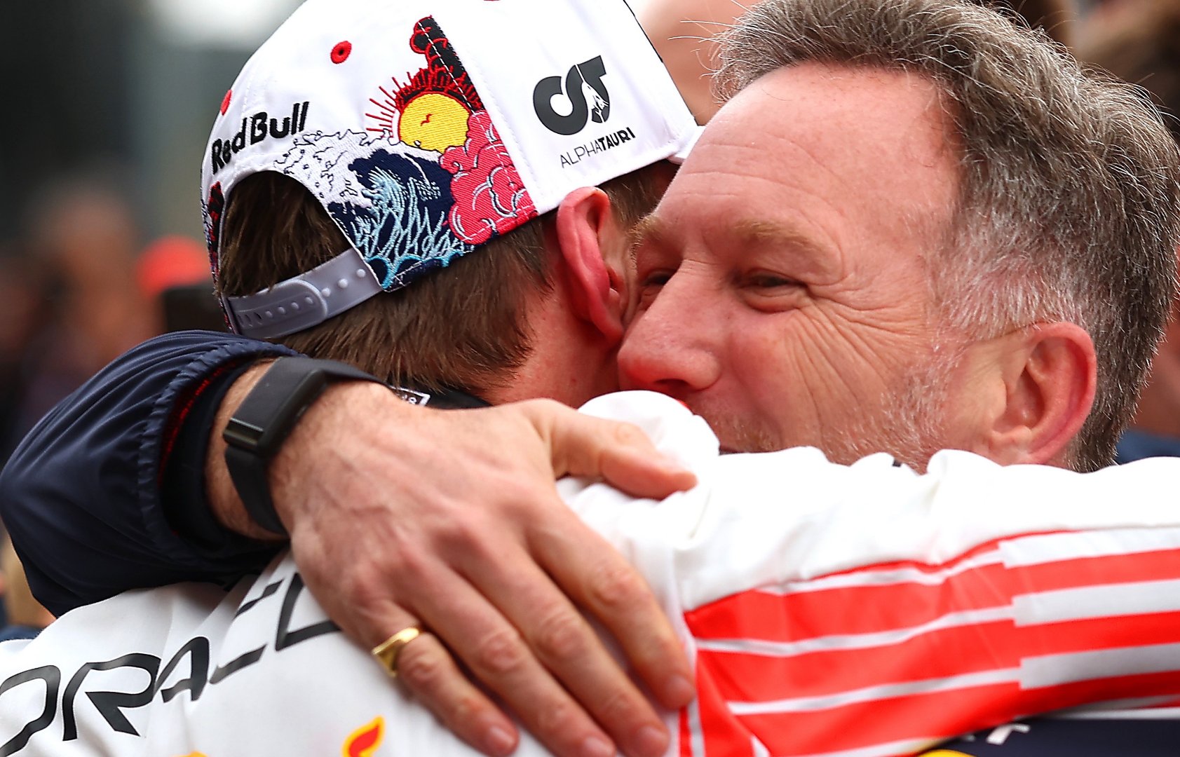 包含威廉姆斯横扫阿斯顿马丁，维斯塔潘点燃赛场的词条