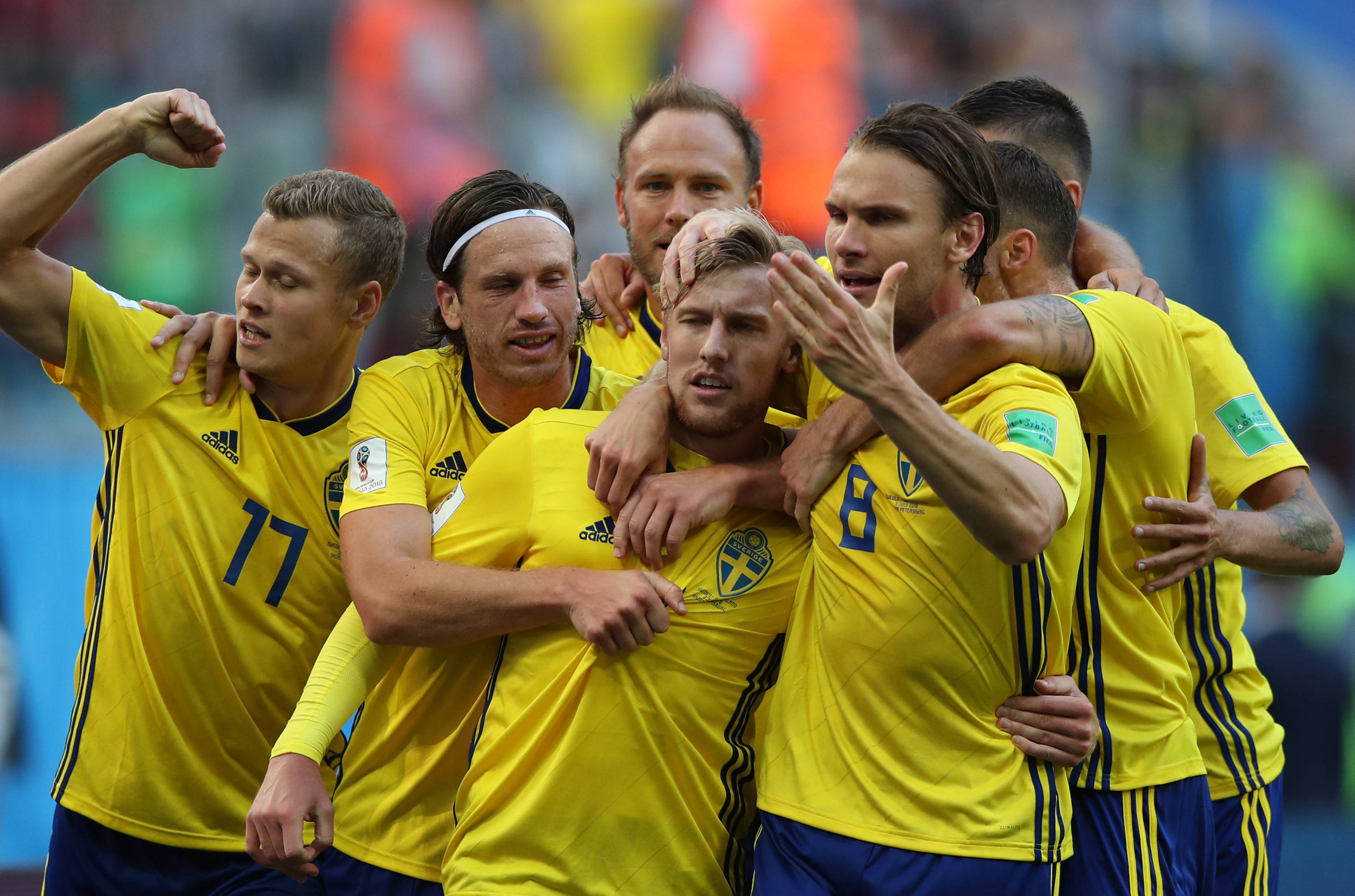 包含比利时队战胜瑞典，客场赢得宝贵三分的词条