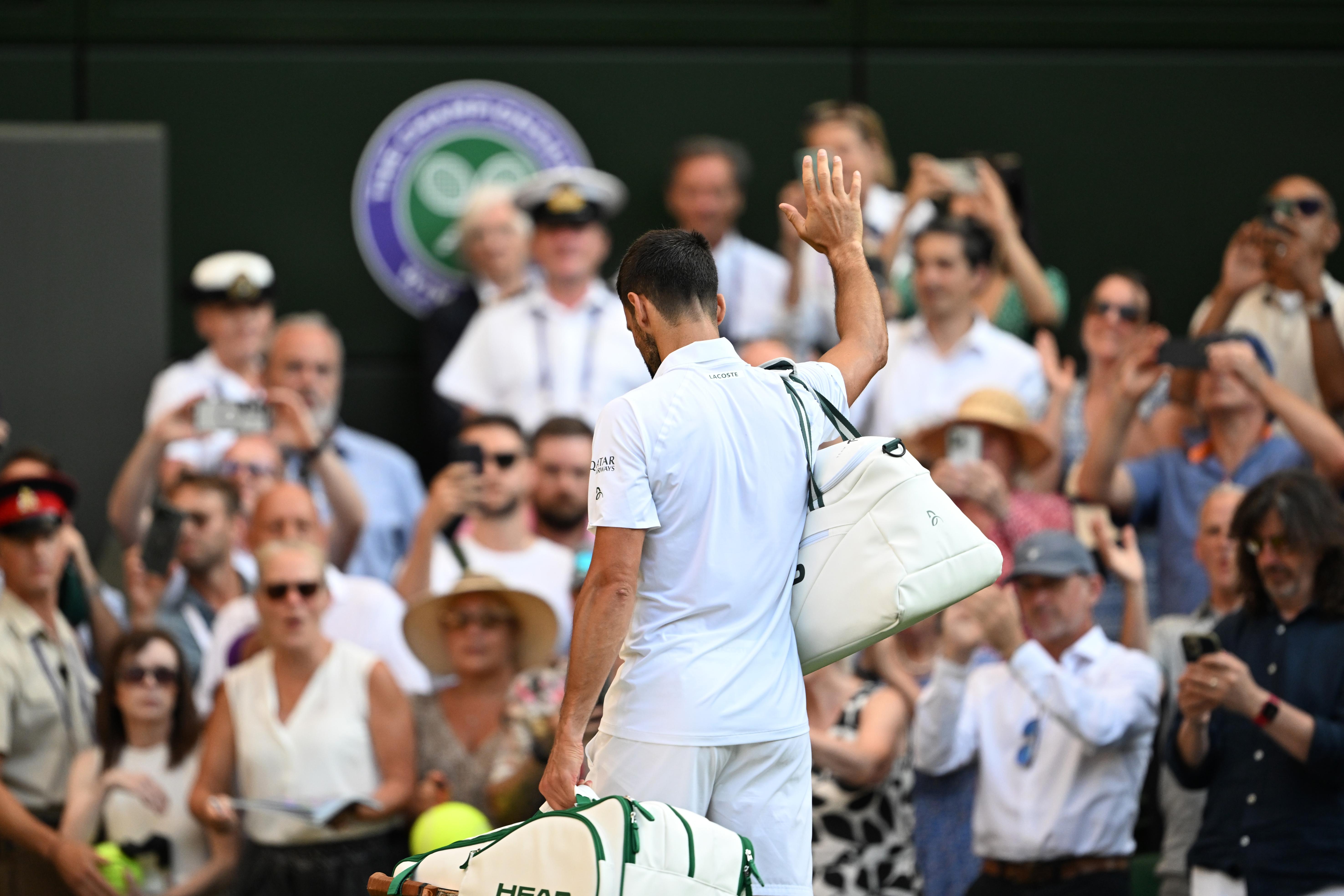 ATP总决赛轻取温网,辛纳统治全场 ATP总决赛轻取温网,辛纳统治全场