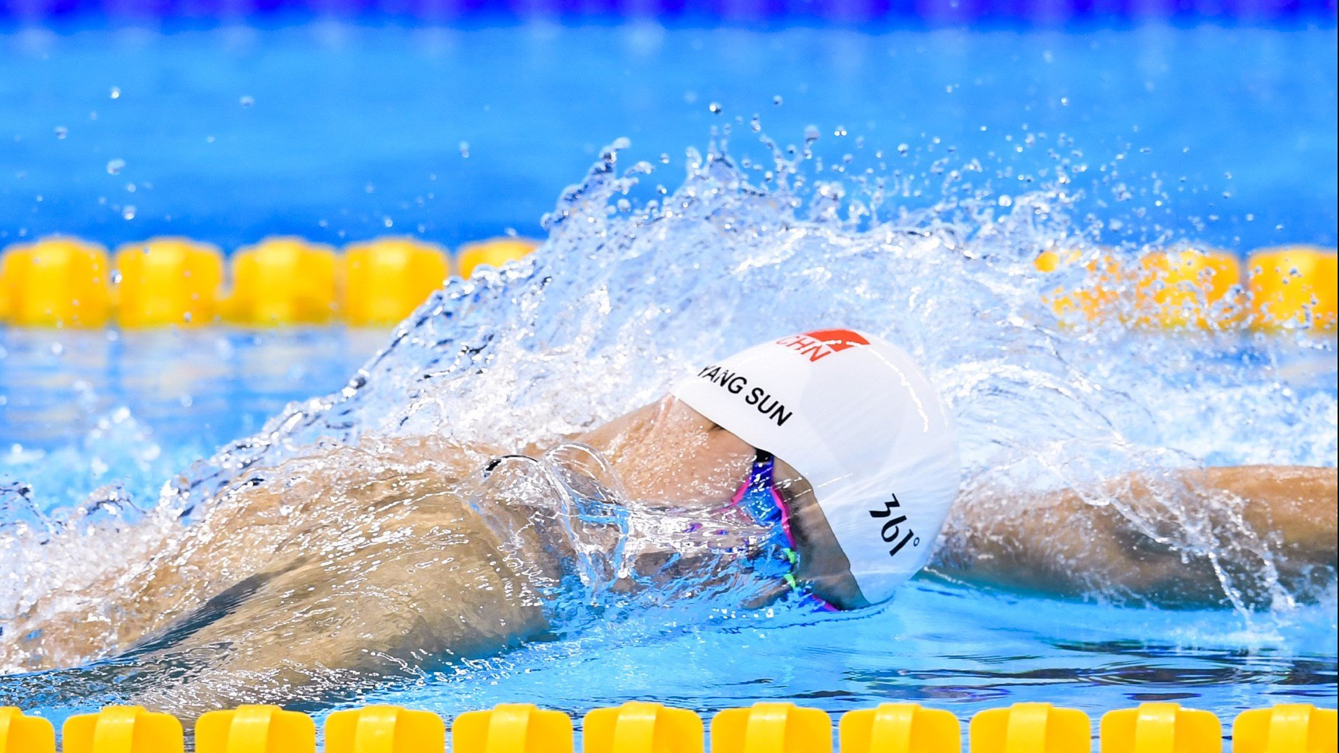 西甲国家德比之夜，西亚卡姆成为全场焦点