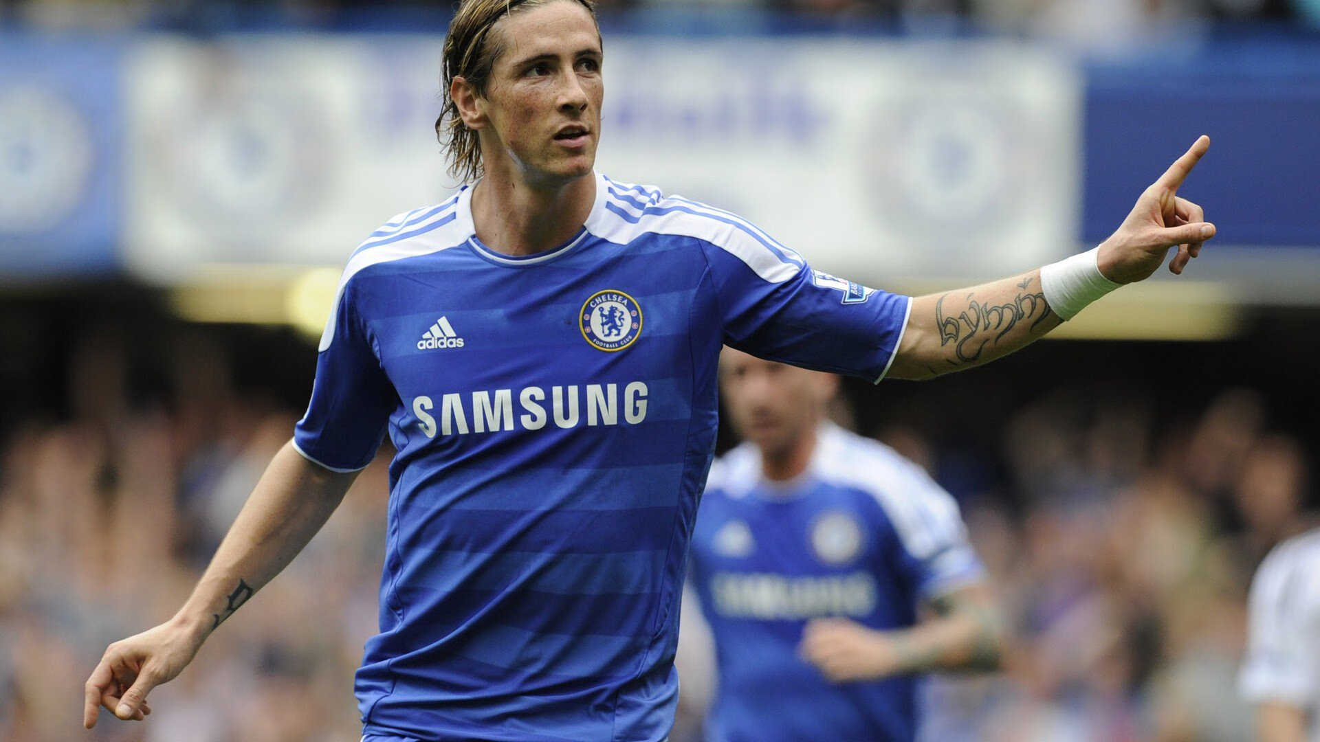 铁骑踏破维苏威,特奥·埃尔南德斯如何以一己之力改写马赛鏖战那不勒斯的命运