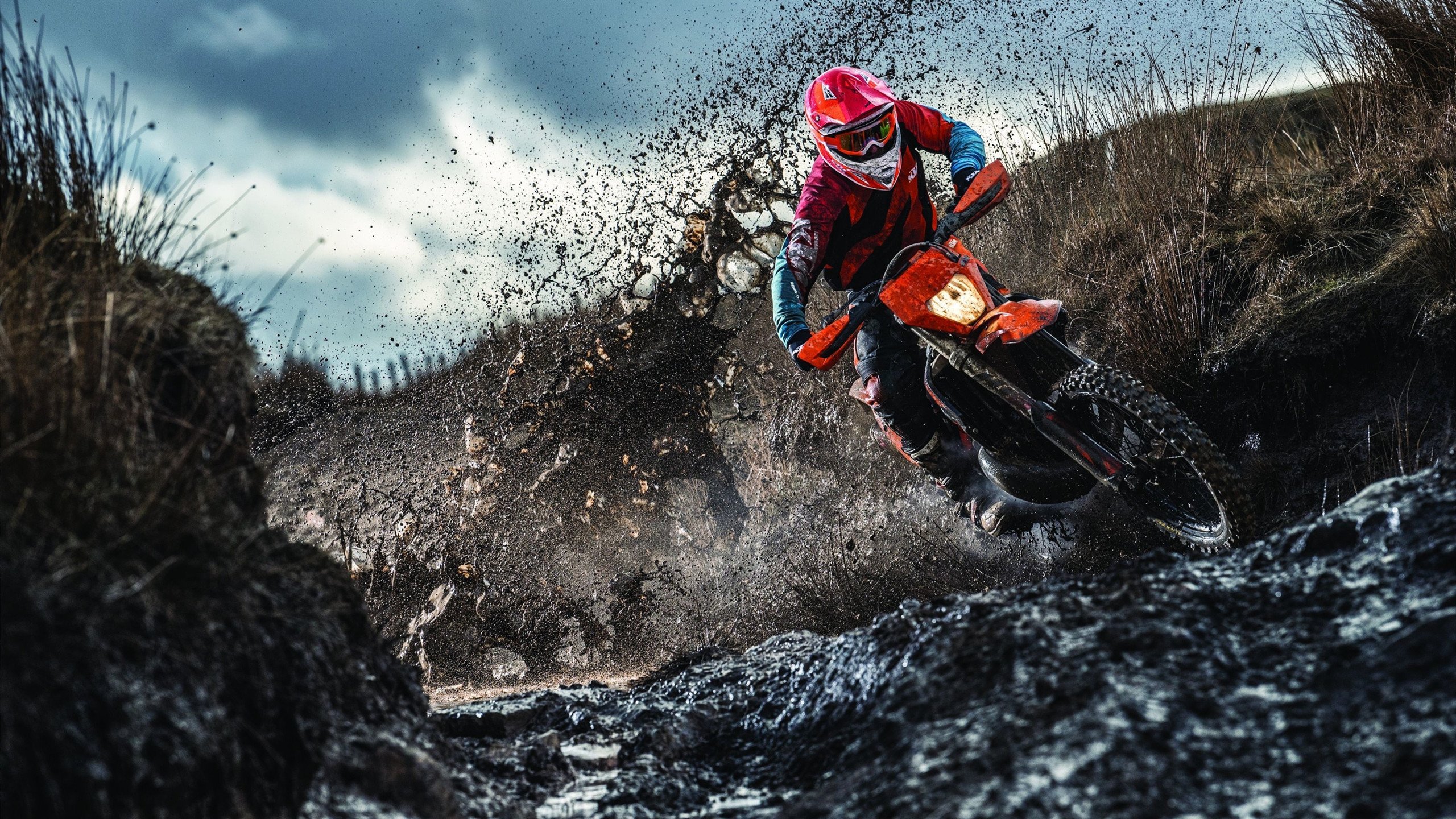 黄喜灿的利刃与冰岛的坚盾，秘鲁对阵冰岛中的唯一性对决