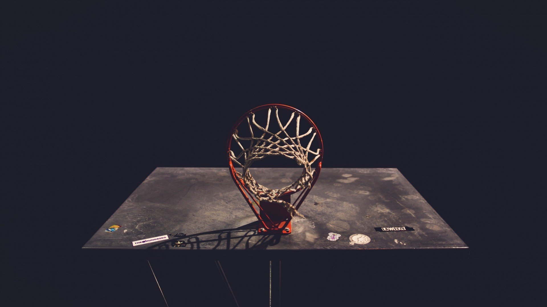 1.西决终章,熊王加冕,贝恩用一场非人表演,改写了NBA历史的注脚(强调历史地位)